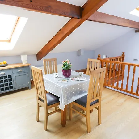 Holiday home Hazelwood *